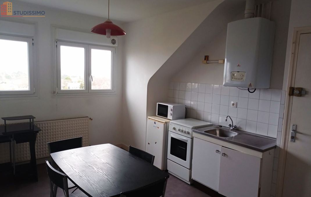 Studio meublé 22m² Lorient 56100 - Calme, dernier étage - Photo 3