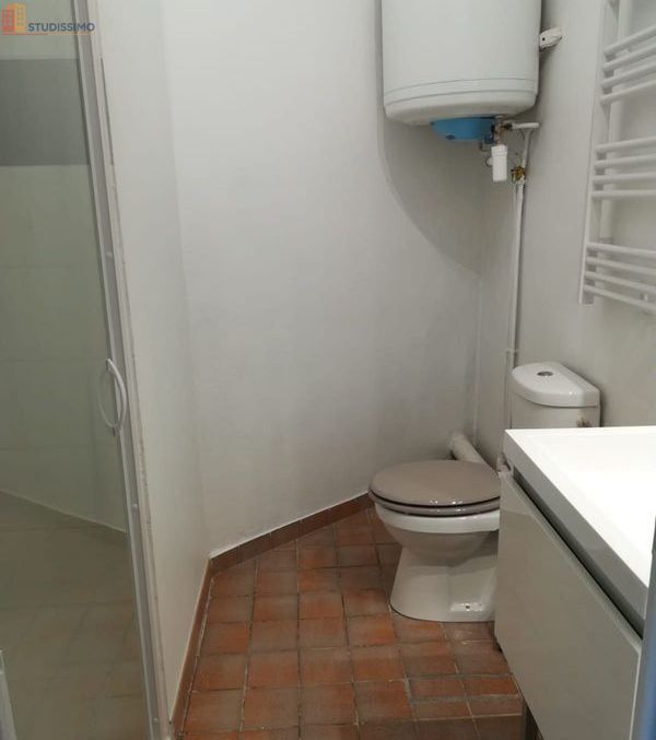 Studio meublé 23m² Lorient 56100 - Meublé, 1er étage - Photo 2