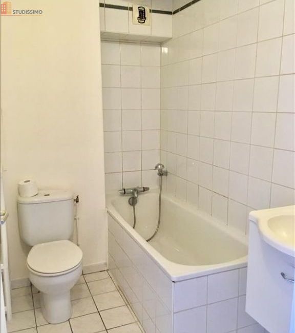 Studio meublé 32m² Metz - Lumineux, dernier étage - Photo 2