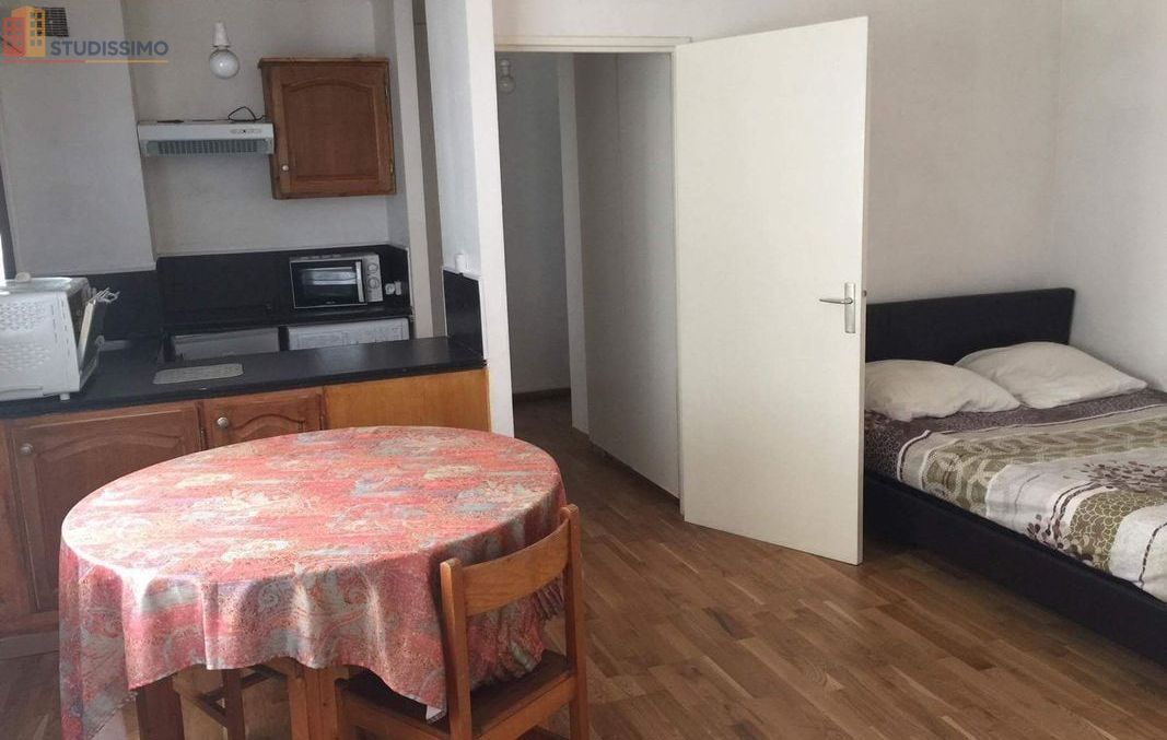 Studio meublé 32m² Metz centre - Calme, proche gare - Photo 3