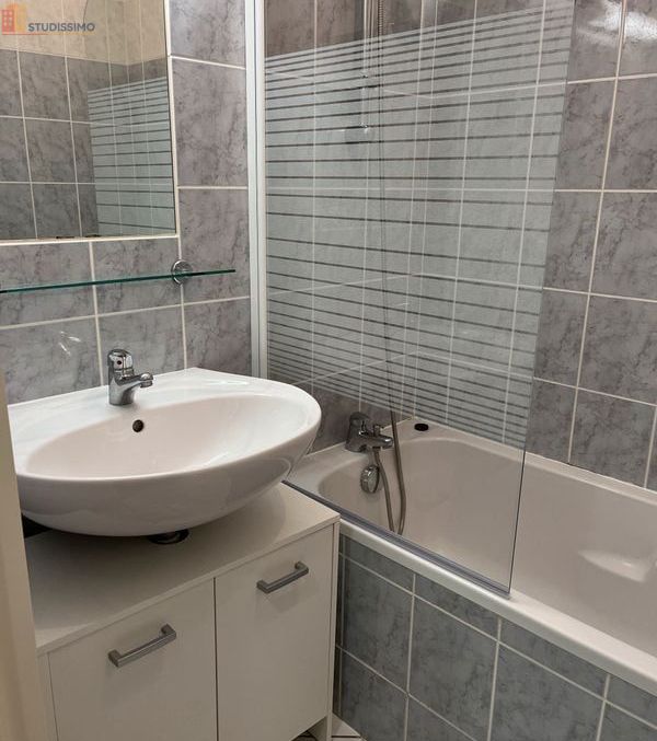 Studio 25m² Metz 57050 - Meublé, 2e étage - Photo 1