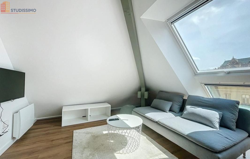 Studio meublé 20m² Metz centre - Calme, lumineux - Photo 1