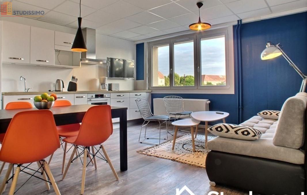 Studio meublé 17m² Metz centre - Lumineux, étage 3 - Photo 8