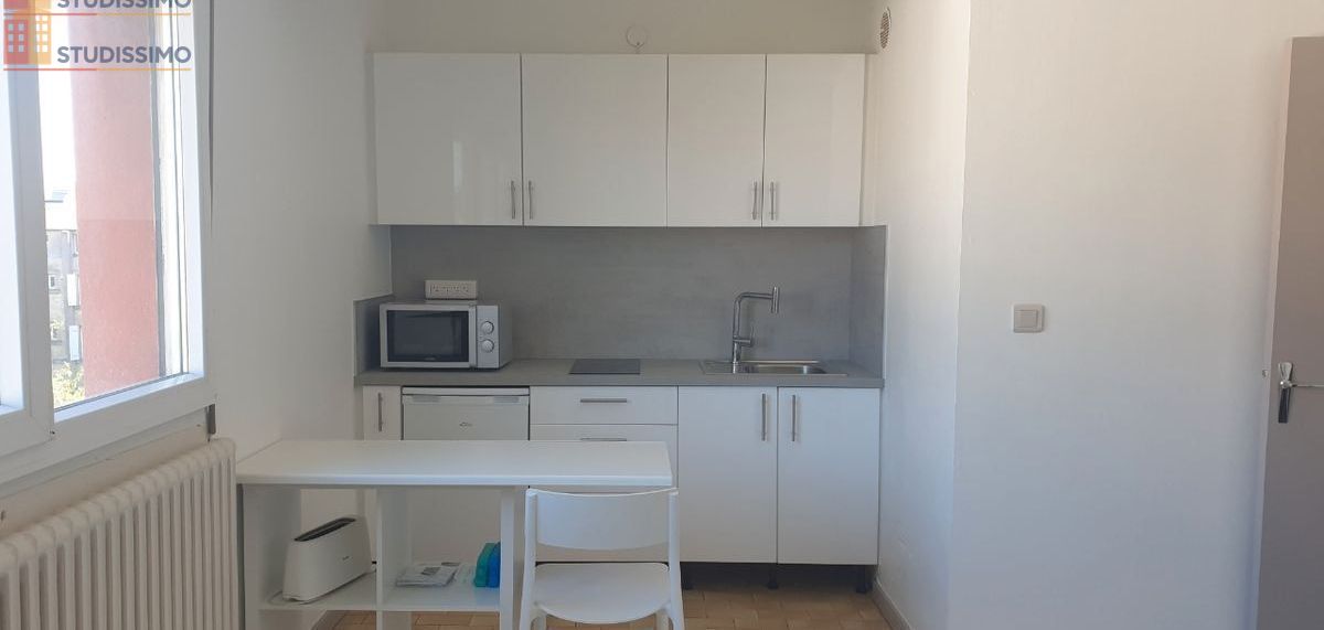 Studio meublé 26m² Metz - Lumineux, 4e étage sans ascenseur - Photo 4