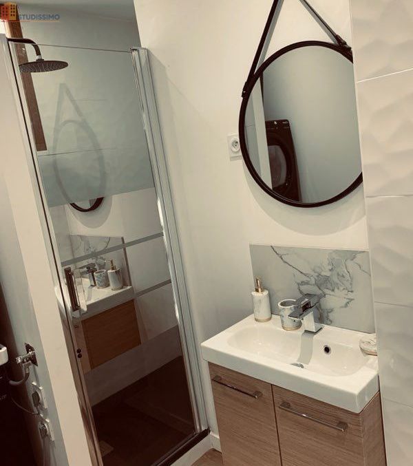 Studio meublé 30m² Metz centre - Vue exceptionnelle, dernier étage - Photo 1