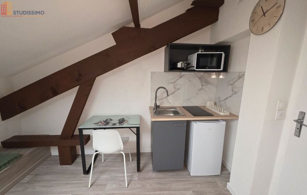 Studio meublé 18m² Metz 57000 - Meublé, 2e étage - Photo 1
