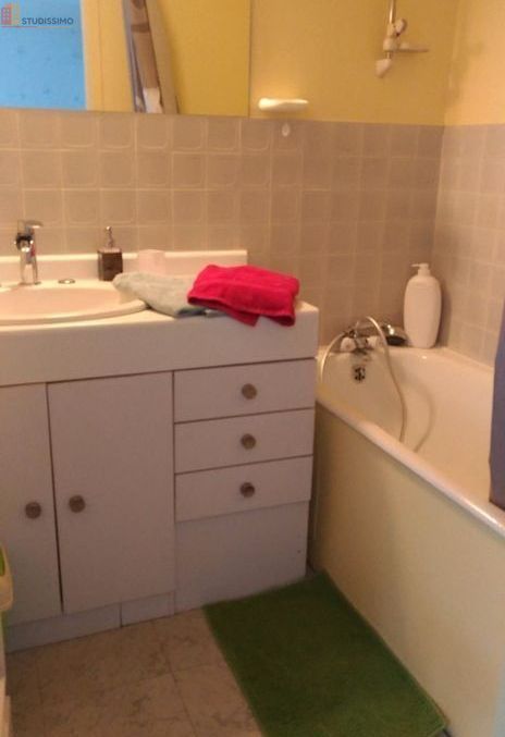 Studio meublé 30m² Nevers centre - Meublé, charges comprises - Photo 1