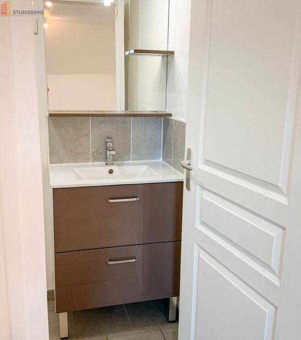 Studio 23m² Pougues-les-Eaux - Hyper centre - Photo 2