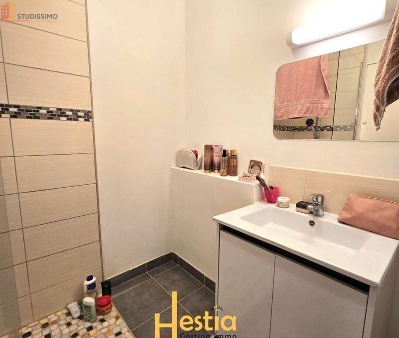 Studio meublé 25m² Lille 59000 - Meublé, 1er étage - Photo 2