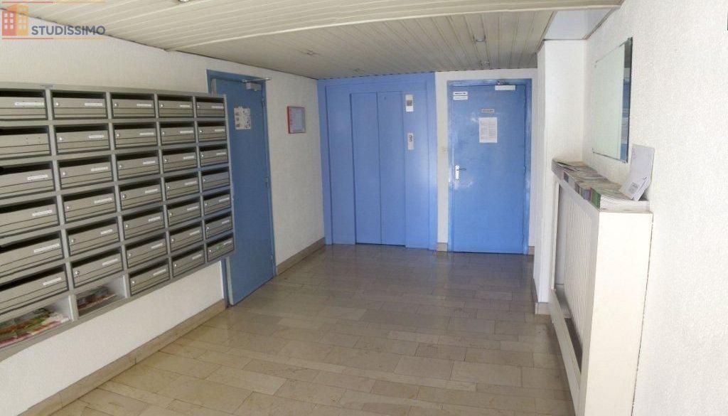 Studio meublé 20m² Lille 59800 - Résidence standing, proche Vauban - Photo 2