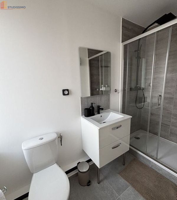 Studio meublé 28m² Lille 59000 - Meublé, 2e étage - Photo 1