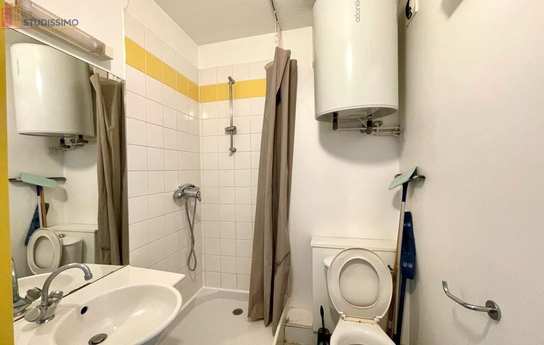 Studio meublé 18m² Lille centre - Résidence sécurisée, proche écoles - Photo 3