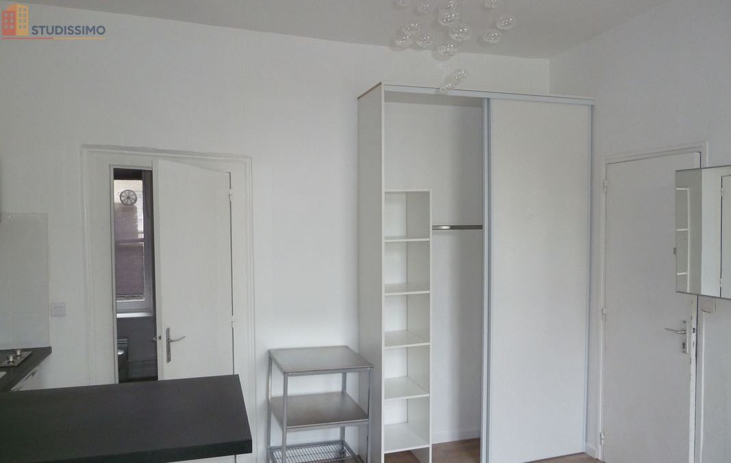 Studio meublé 21m² Lille centre - Lumineux, meublé - Photo 3