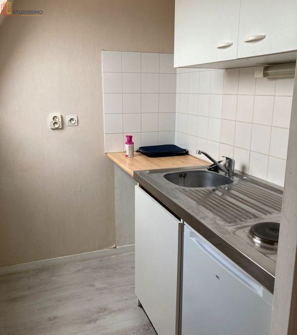 Studio 26m² Lille 59000 - Parking, dernier étage - Photo 2