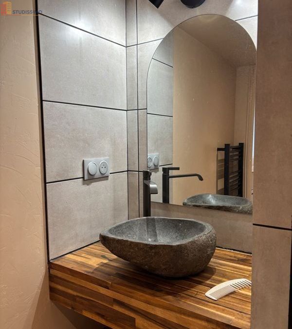 Studio meublé 25m² Lille 59800 - Mezzanine, meublé - Photo 1