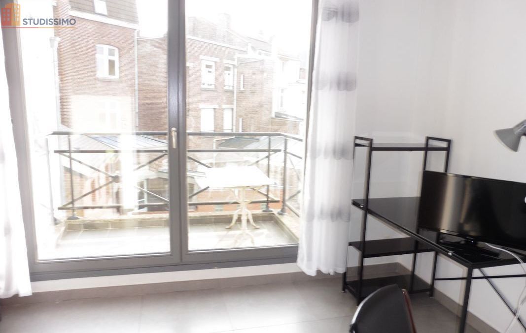 Studio meublé 21m² Valenciennes - Lumineux, 2e étage - Photo 4