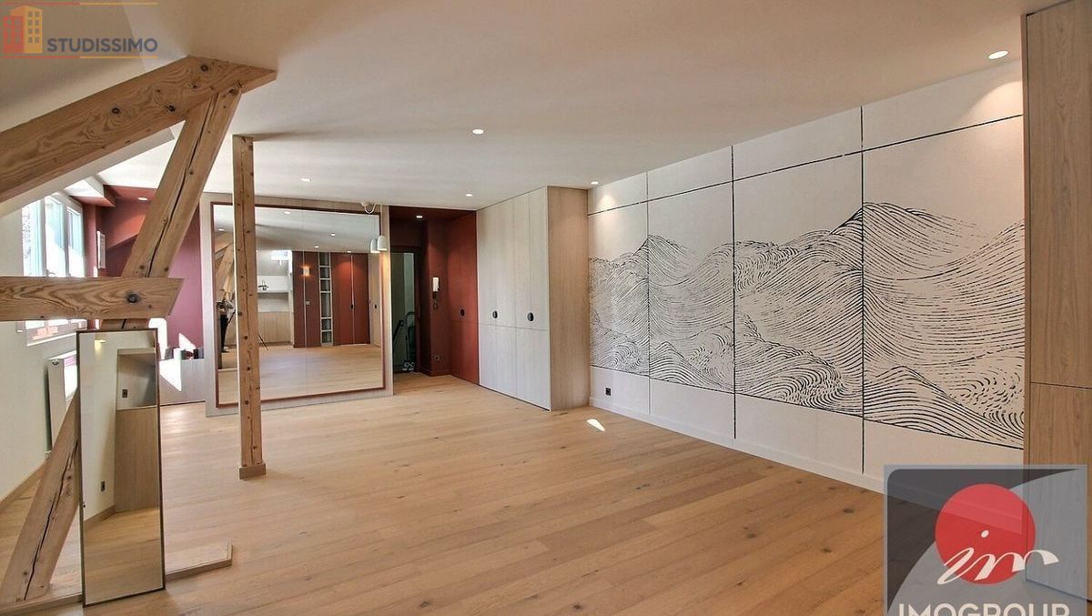 Studio 48m² Divonne-les-Bains - Dernier étage, lumineux - Photo 2