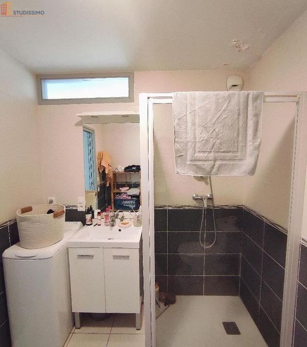 Studio 28m² Bourg-en-Bresse - Étage 2, DPE C - Photo 4