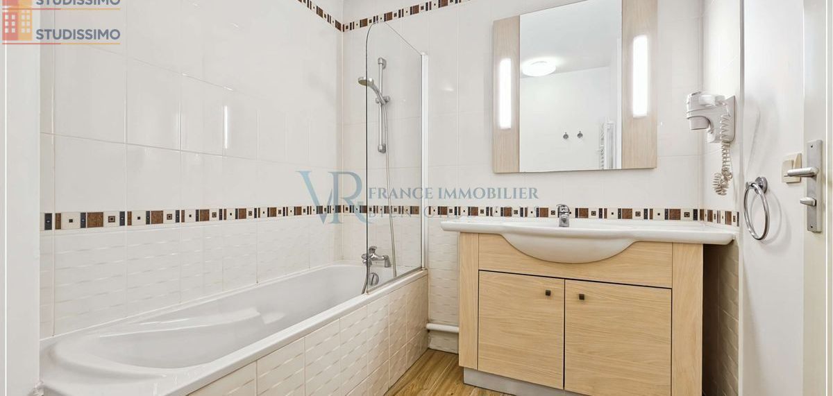 Studio 31m² Divonne-les-Bains - 1 pièce, DPE C - Photo 9