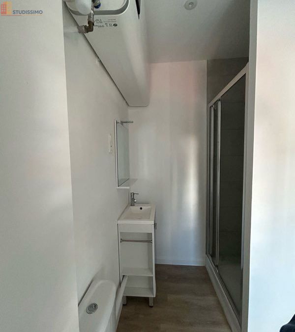 Studio meublé 25m² Armentières - Rénové, proche Bizet - Photo 2