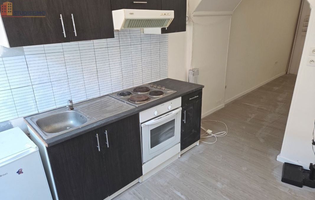 Studio meublé 32m² Tourcoing - Rénové, extérieur - Photo 2