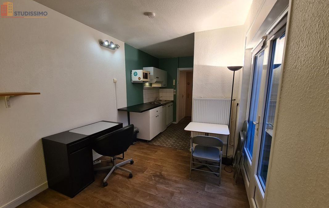 Studio meublé 18m² Lille centre - Cour privative, meublé - Photo 2