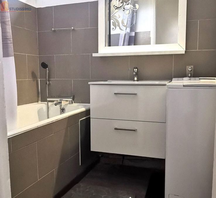 Studio meublé 12m² Roubaix - Meublé, au 3e étage - Photo 3