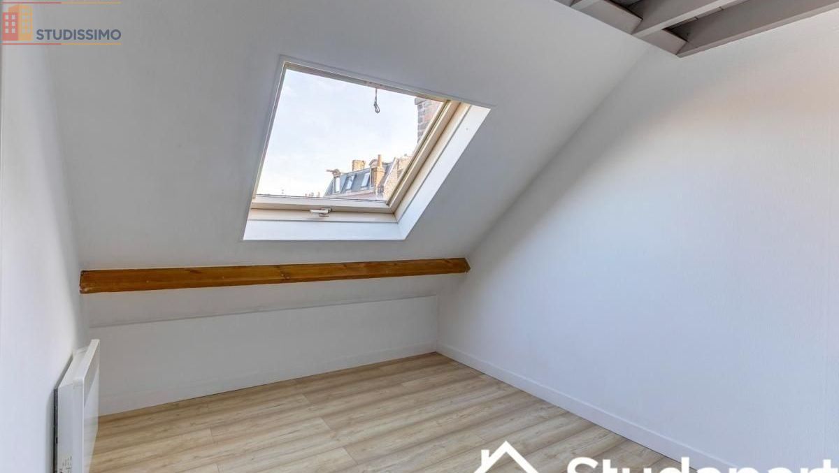 Studio 28m² Lille 59000 - Sans caractéristiques - Photo 1