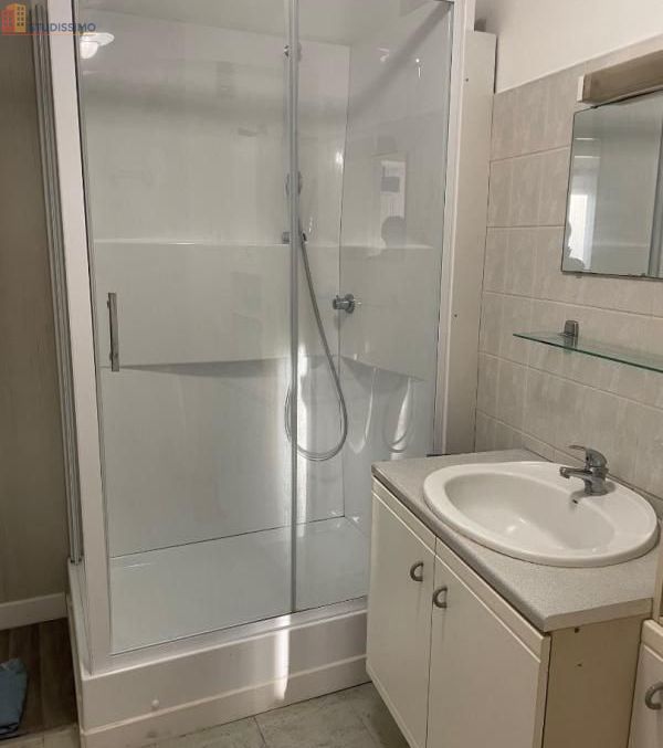 Studio meublé 14m² Loos 59120 - Meublé, 1ère étage - Photo 1