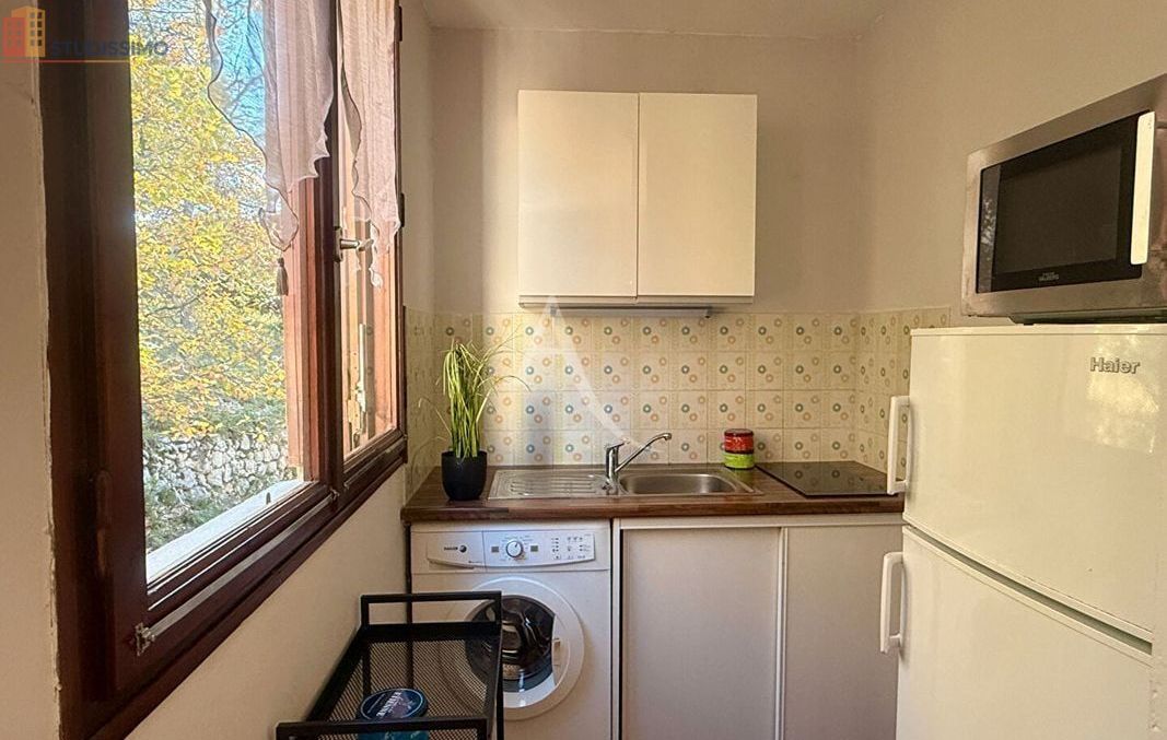 Studio 27m² Gréoux-les-Bains - Dernier étage, lumineux - Photo 1