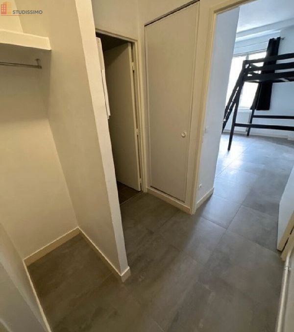 Studio 32m² Tourcoing - Lumineux, 2e étage - Photo 3