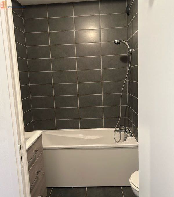 Studio 28m² Lille 59800 - Non meublé, 3e étage - Photo 1