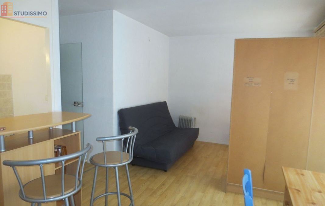 Studio meublé 30m² Lille centre - Parking, proche JB Lebas - Photo 3