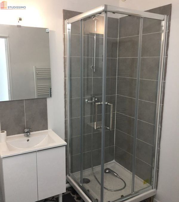 Studio meublé 25m² Lille 59800 - Lumineux, mezzanine - Photo 1