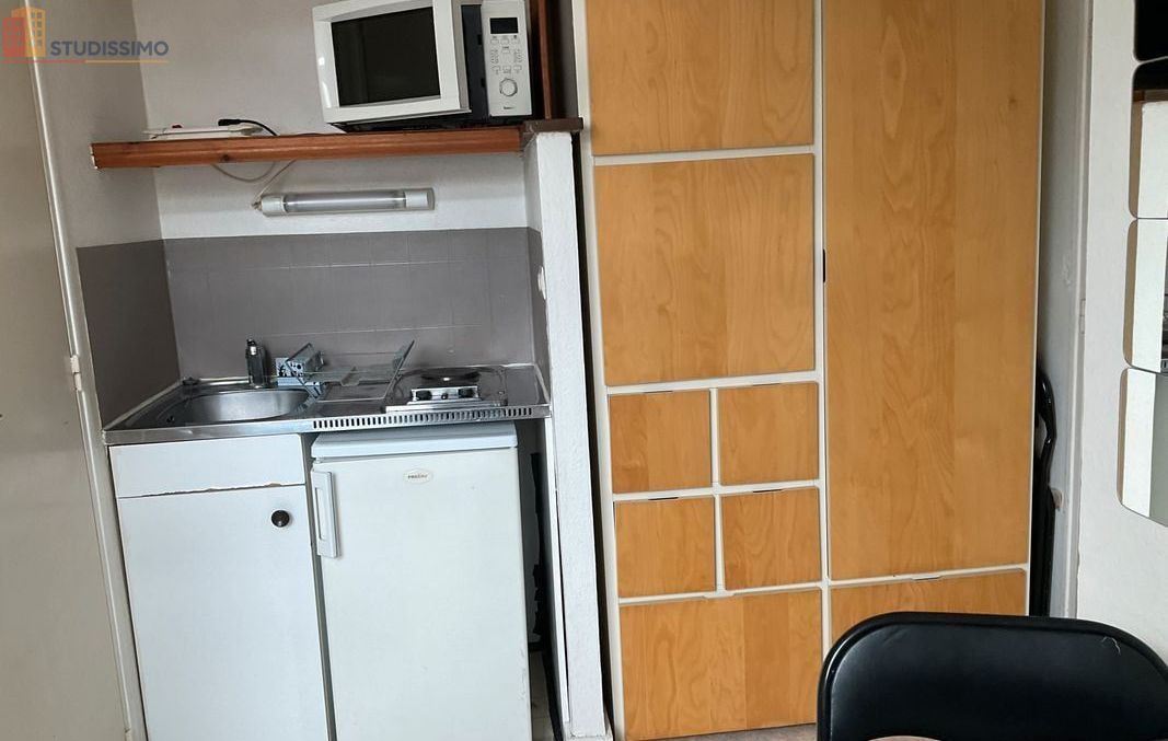 Studio meublé 17m² Lille 59800 - Meublé, 3e étage - Photo 3
