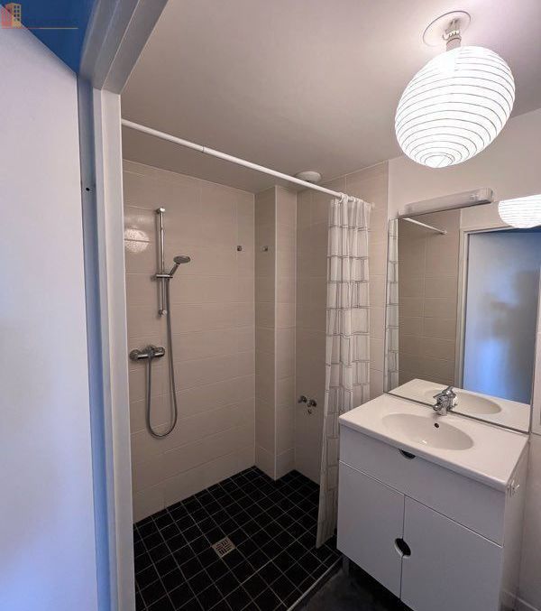Studio 25m² Roubaix 59100 - Meublé, proche EDHEC - Photo 1