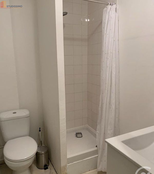 Studio meublé 14m² Lille 59800 - Métro Fives, rénové - Photo 4