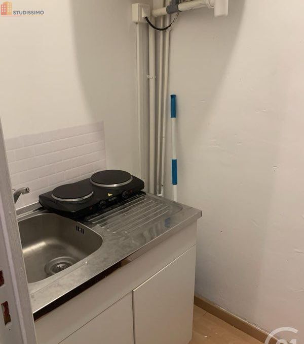 Studio meublé 14m² Lille 59800 - Métro Fives, rénové - Photo 2