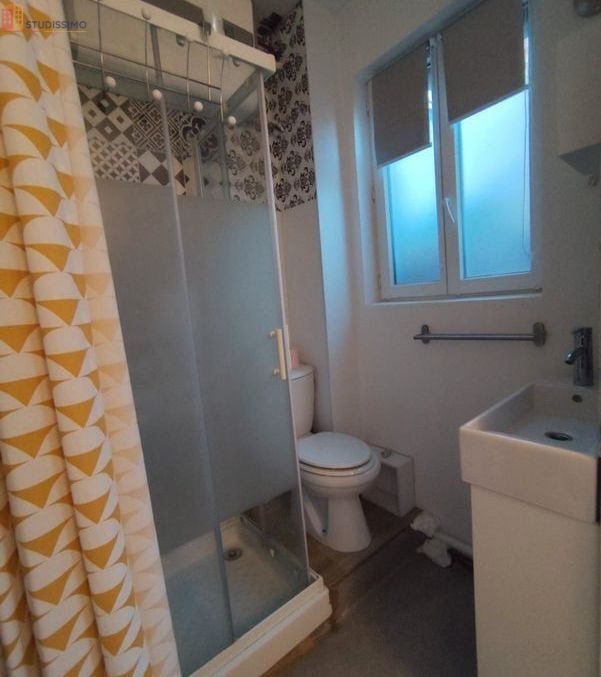 Studio meublé 12m² Lille centre - Indépendant, 1er étage - Photo 2