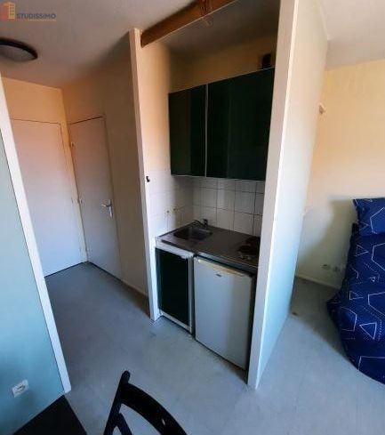 Studio meublé 18m² Lille 59000 - Calme, résidence étudiante - Photo 3