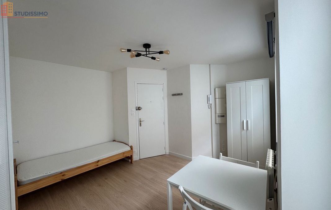 Studio meublé 15m² Lille centre - Calme, lumineux - Photo 1