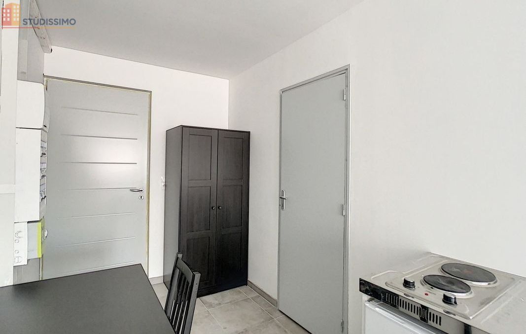 Studio meublé 18m² Valenciennes 59300 - Étudiant, lumineux - Photo 1