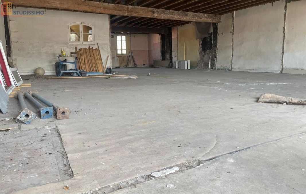 Studio 122m² Saint-Girons - À rénover, grand volume - Photo 1