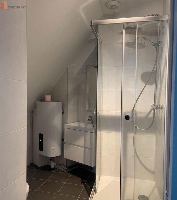 Studio meublé 25m² Douai - Pour étudiants, en dernier étage - Photo 9