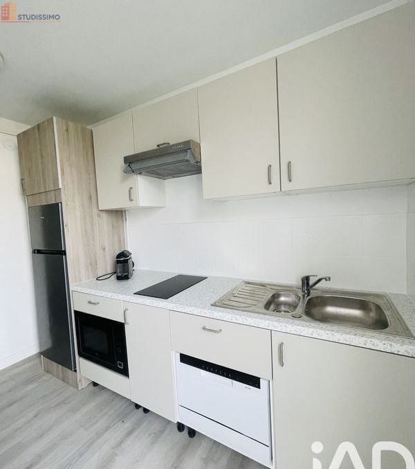 Studio 44m² Saint-Julien-les-Villas - Lumineux, 2e étage - Photo 8