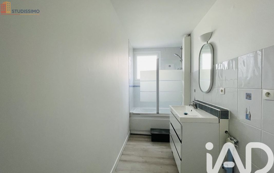 Studio 44m² Saint-Julien-les-Villas - Lumineux, 2e étage - Photo 5