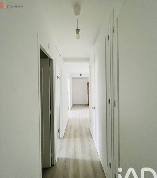 Studio 44m² Saint-Julien-les-Villas - Lumineux, 2e étage - Photo 3