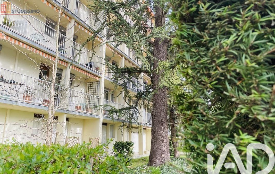 Studio 44m² Saint-Julien-les-Villas - Lumineux, 2e étage - Photo 2