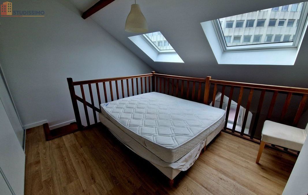 Studio 40m² Lille centre - Lumineux, mezzanine - Photo 2