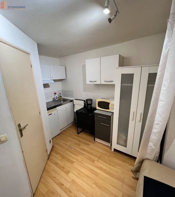 Studio meublé 13m² Tourcoing - Idéal étudiant, proche métro - Photo 2
